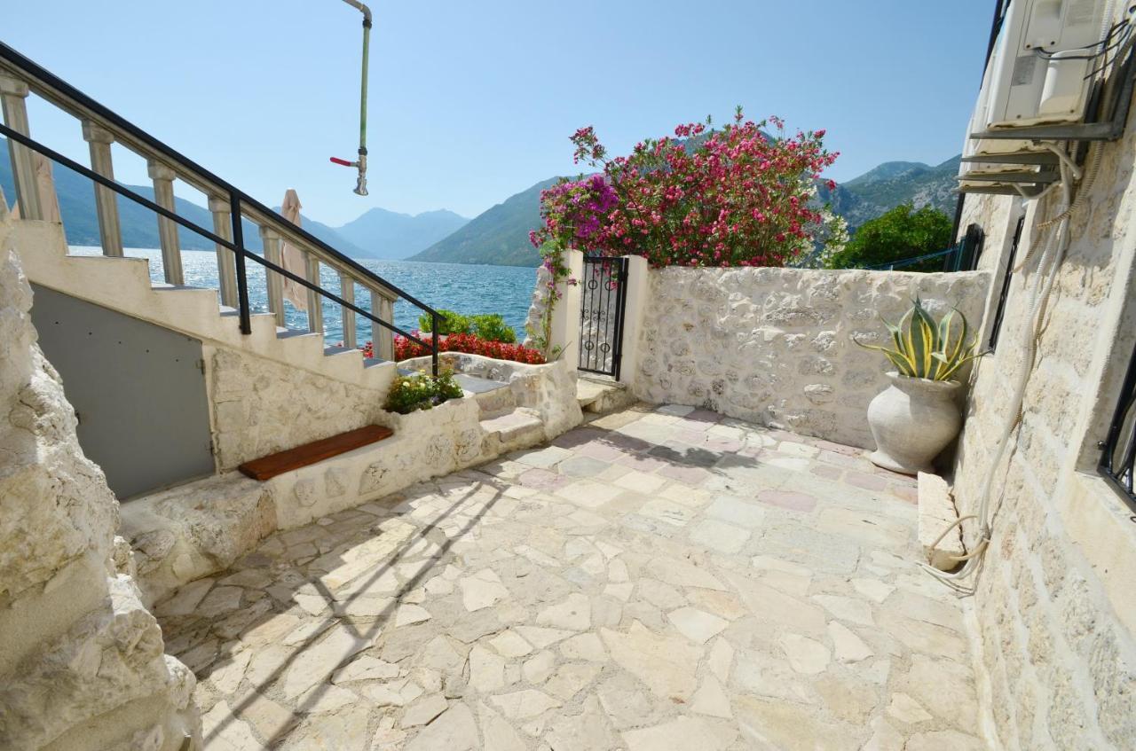 Tau Mir I Dobro Apartment Kotor Exterior photo